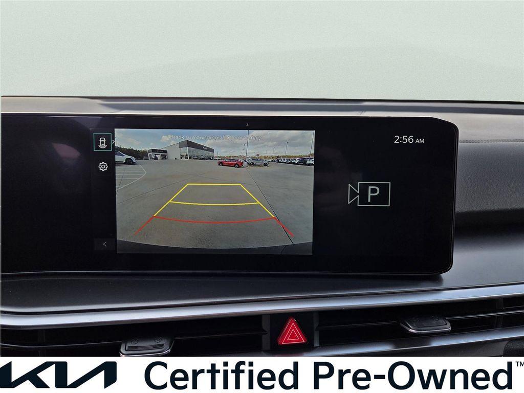 used 2025 Kia Sorento car, priced at $28,140