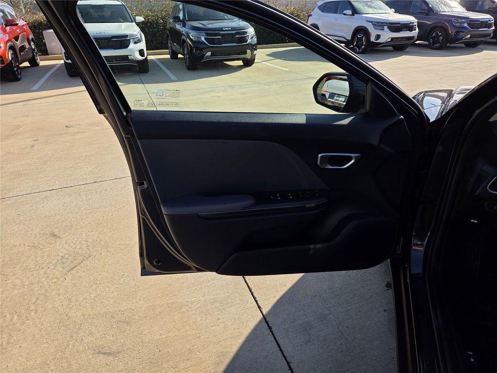 new 2025 Kia K4 car, priced at $23,185