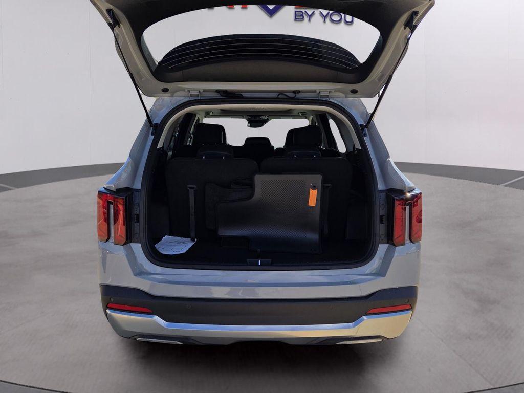 new 2026 Kia Sorento car, priced at $38,065