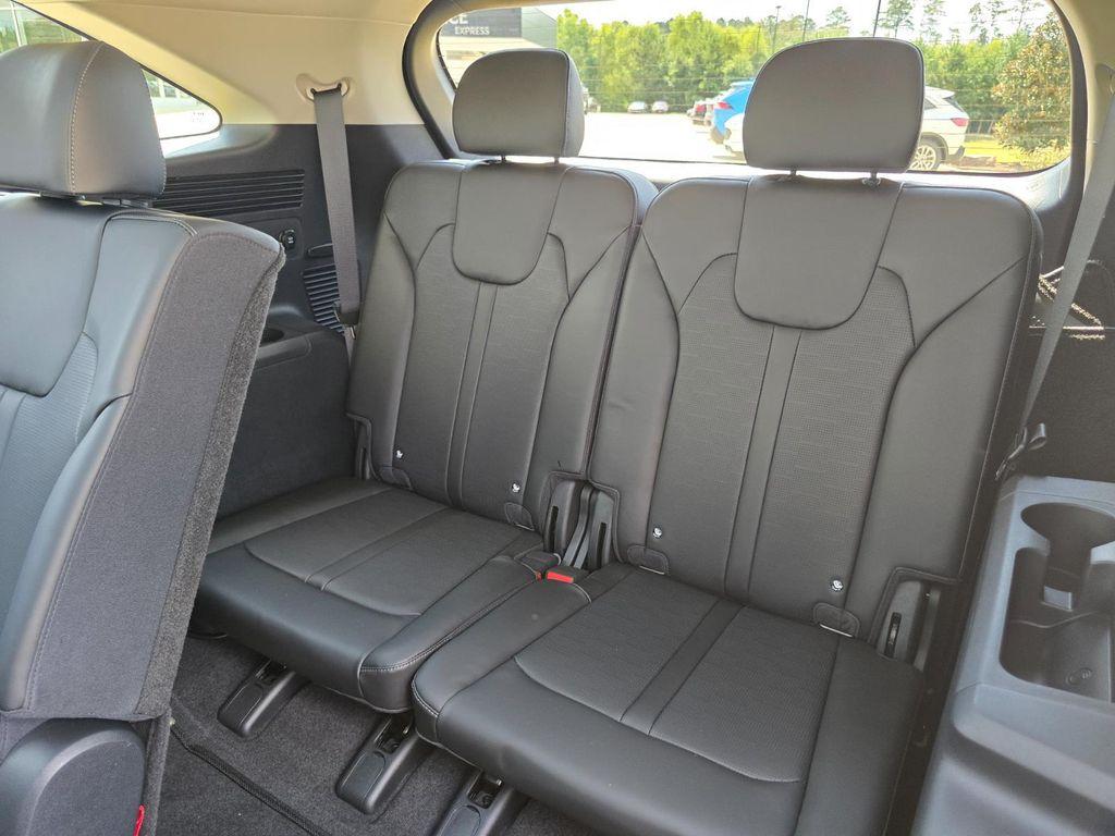 new 2026 Kia Sorento car, priced at $38,065