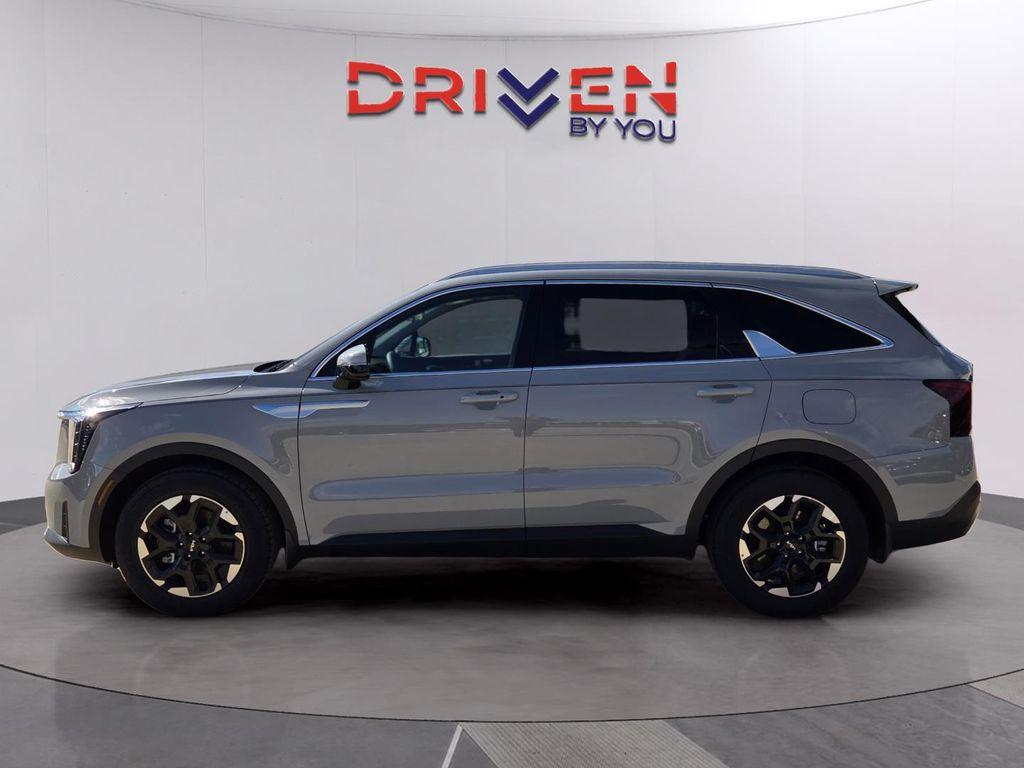 new 2026 Kia Sorento car, priced at $38,065