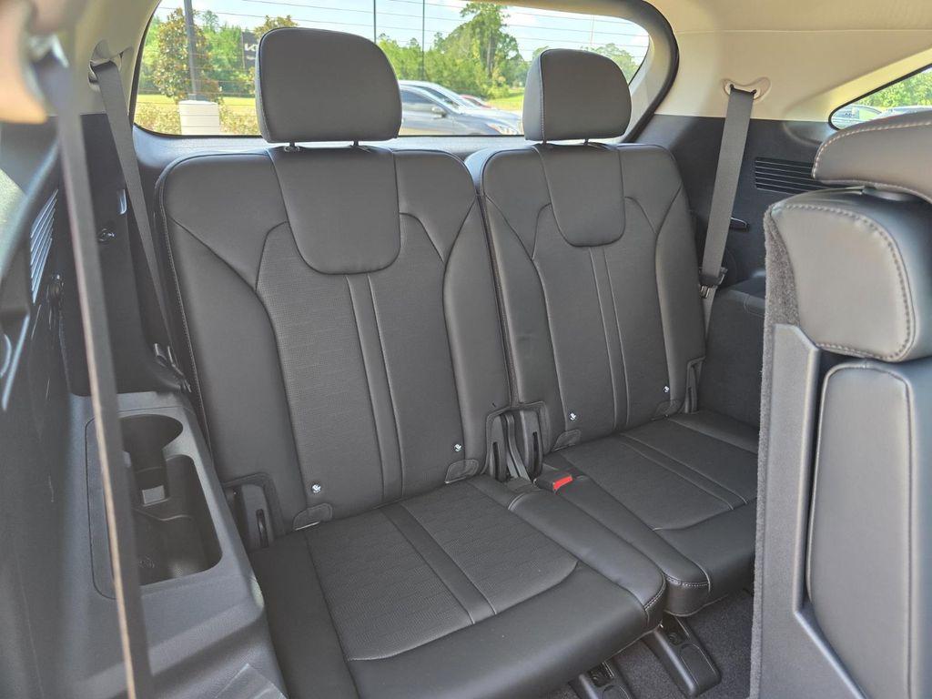 new 2026 Kia Sorento car, priced at $38,065