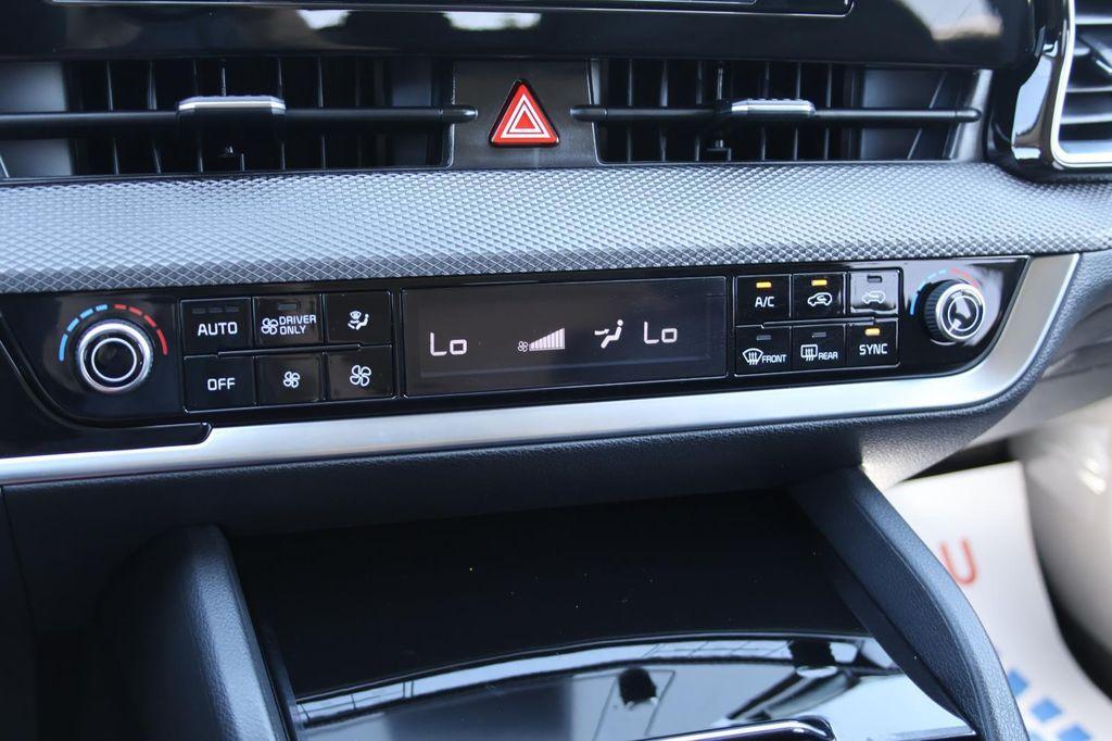 new 2025 Kia Sportage Hybrid car, priced at $30,535