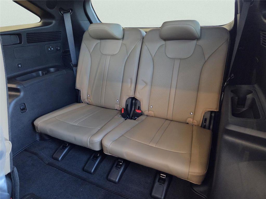 new 2025 Kia Sorento car, priced at $49,660