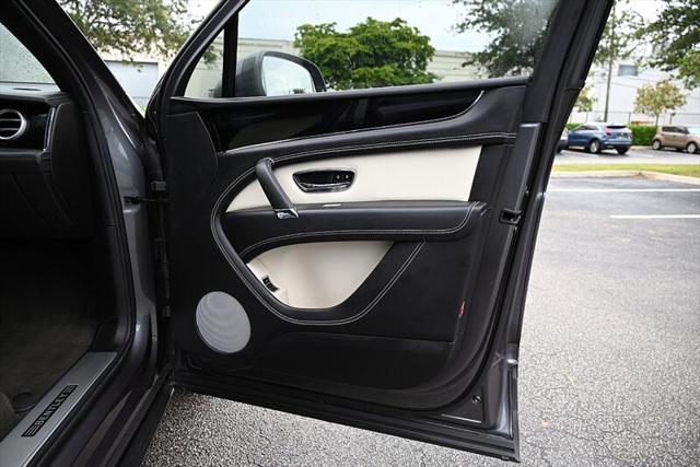 used 2018 Bentley Bentayga car, priced at $78,900