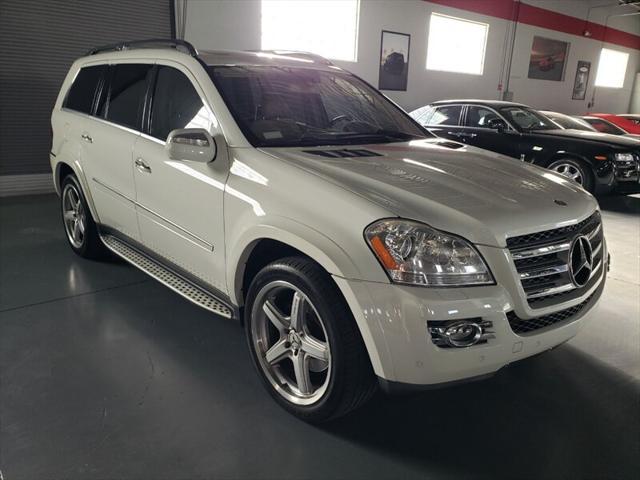 used 2009 Mercedes-Benz GL-Class car, priced at $17,900