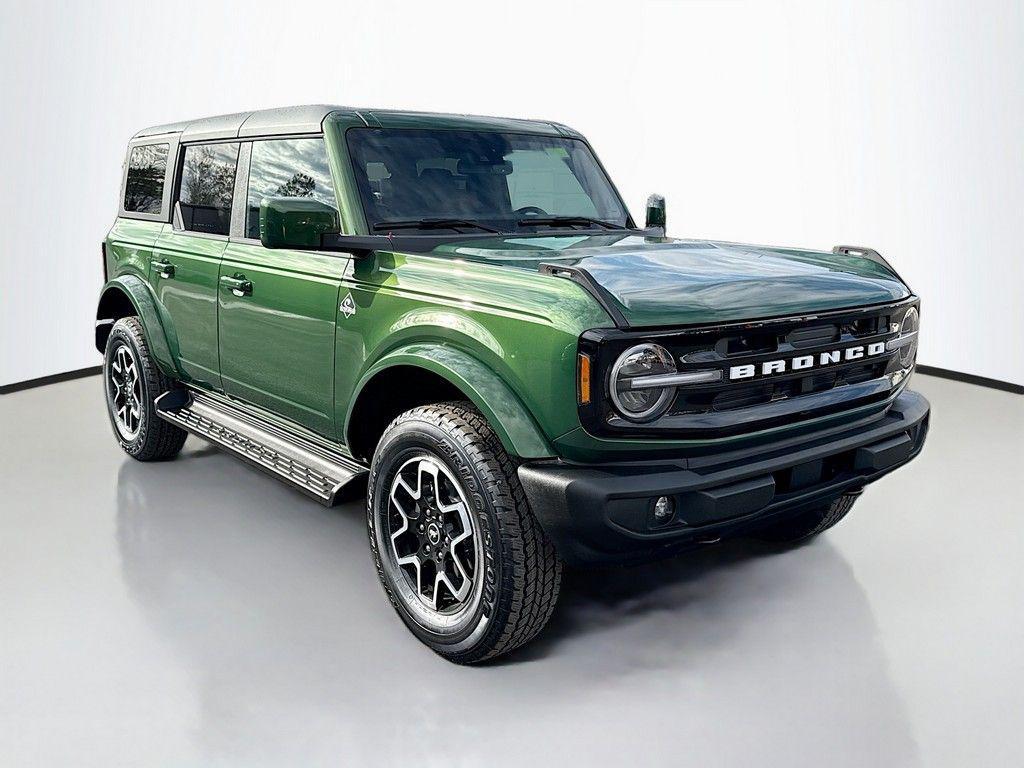 new 2025 Ford Bronco car, priced at $44,389