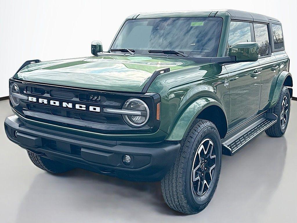 new 2025 Ford Bronco car, priced at $44,389