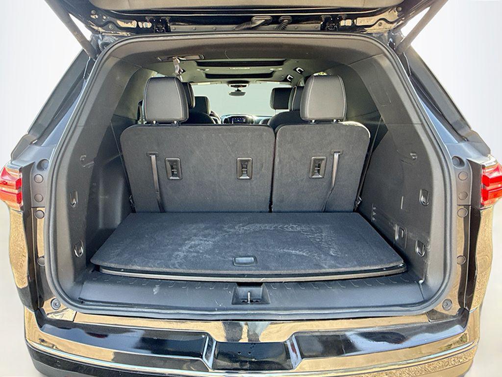used 2022 Chevrolet Traverse car, priced at $29,990