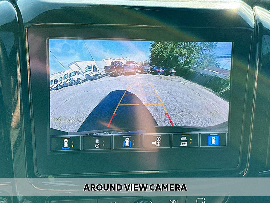 used 2022 Chevrolet Traverse car, priced at $29,990