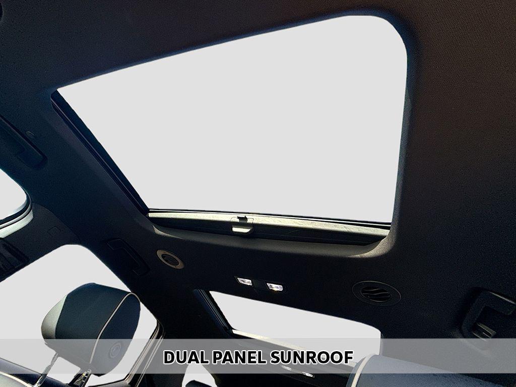 used 2022 Chevrolet Traverse car, priced at $29,990