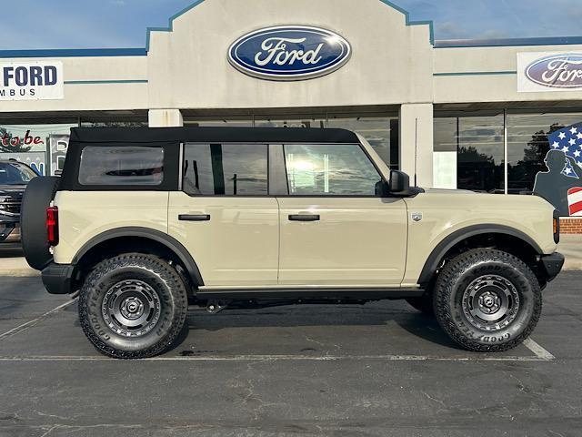 new 2025 Ford Bronco car, priced at $49,401