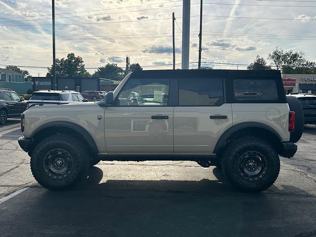 new 2025 Ford Bronco car, priced at $49,401