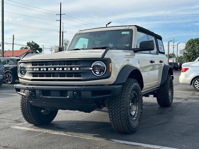 new 2025 Ford Bronco car, priced at $49,401