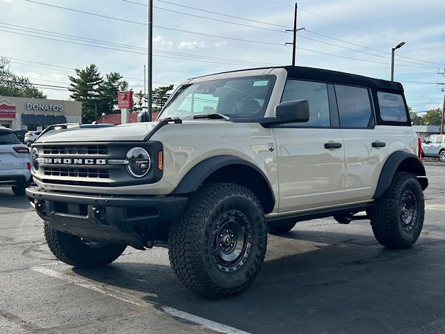 new 2025 Ford Bronco car, priced at $49,401