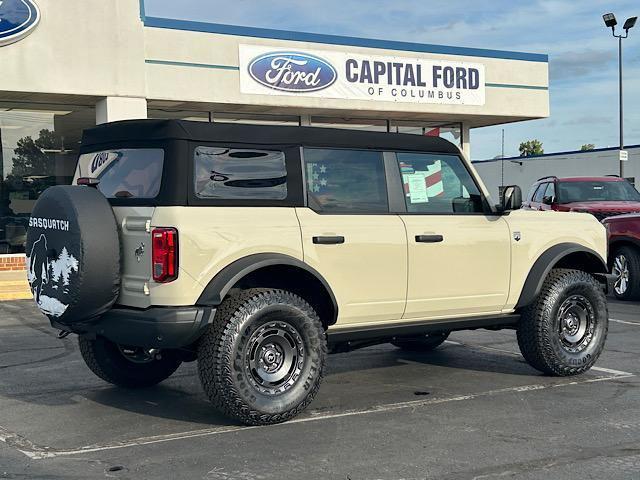 new 2025 Ford Bronco car, priced at $49,401