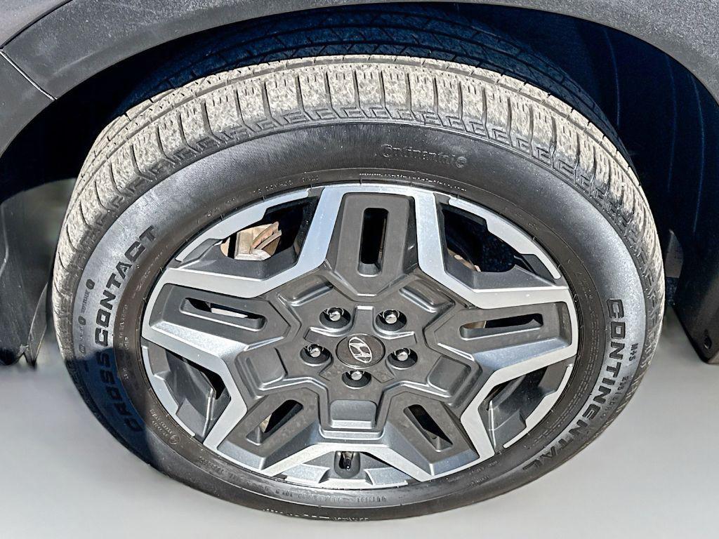 used 2022 Hyundai SANTA FE HEV car, priced at $23,590