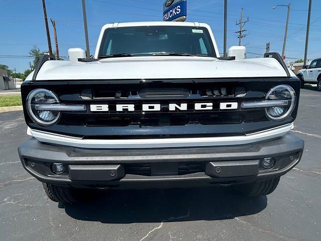 new 2025 Ford Bronco car, priced at $50,557