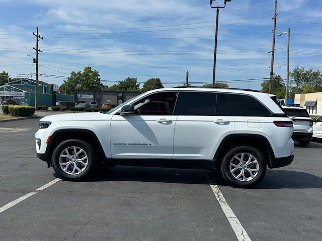 used 2022 Jeep Grand Cherokee car, priced at $24,299