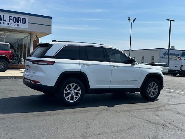 used 2022 Jeep Grand Cherokee car, priced at $24,299
