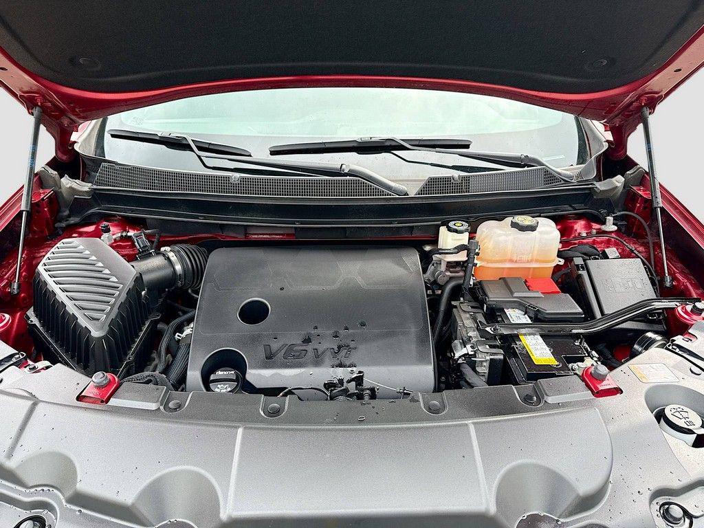 used 2022 Chevrolet Traverse car, priced at $25,990