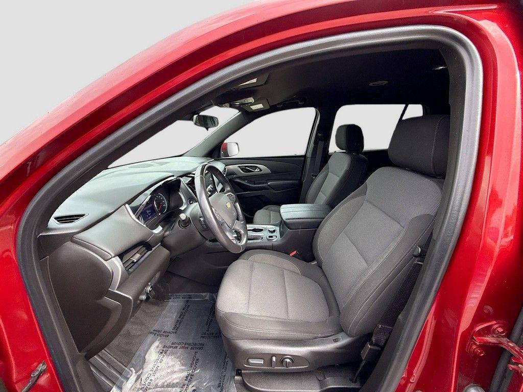 used 2022 Chevrolet Traverse car, priced at $25,990
