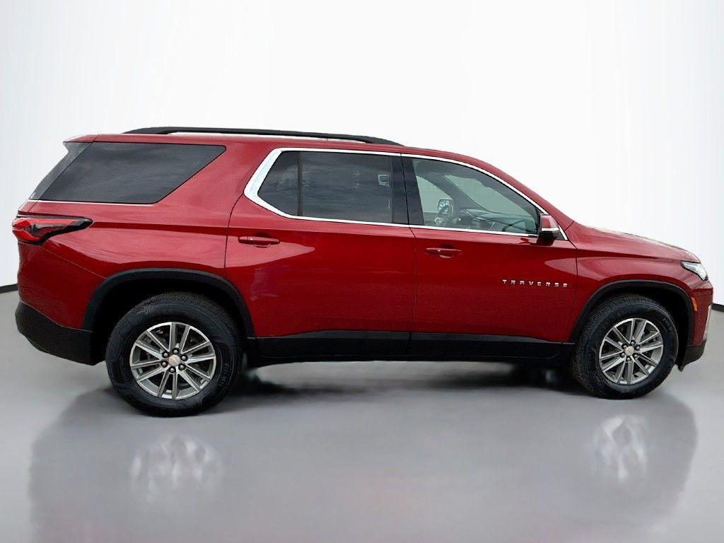 used 2022 Chevrolet Traverse car, priced at $25,990