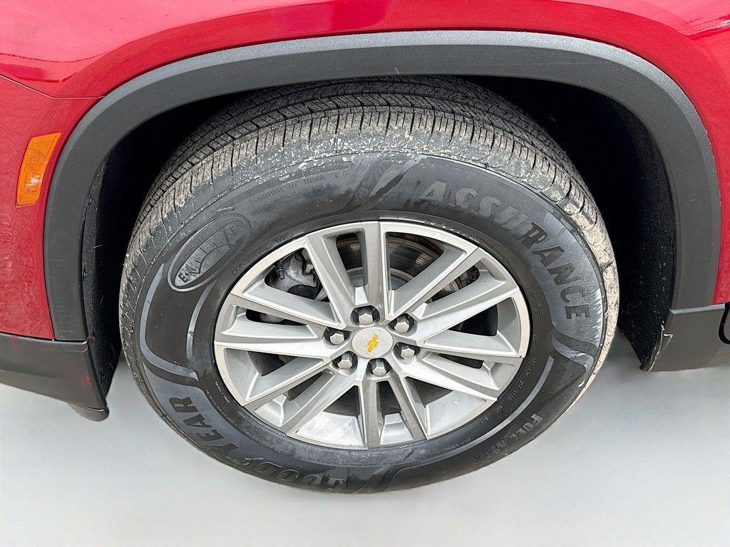 used 2022 Chevrolet Traverse car, priced at $25,990