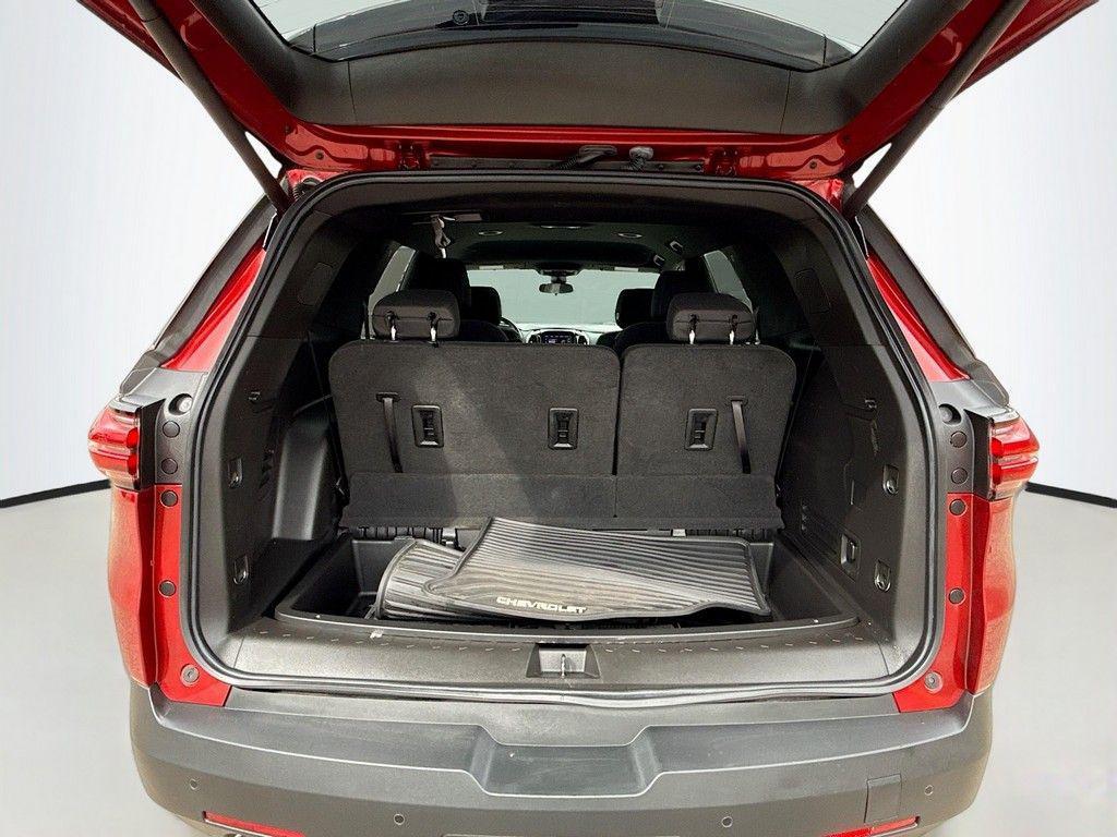 used 2022 Chevrolet Traverse car, priced at $25,990