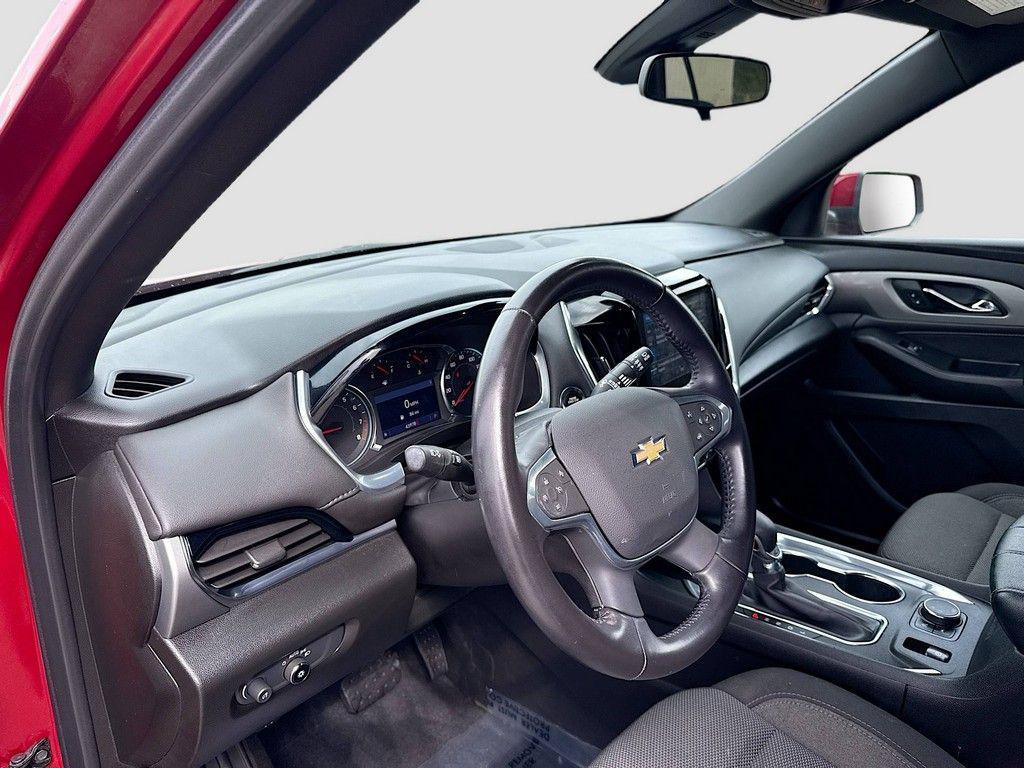 used 2022 Chevrolet Traverse car, priced at $25,990