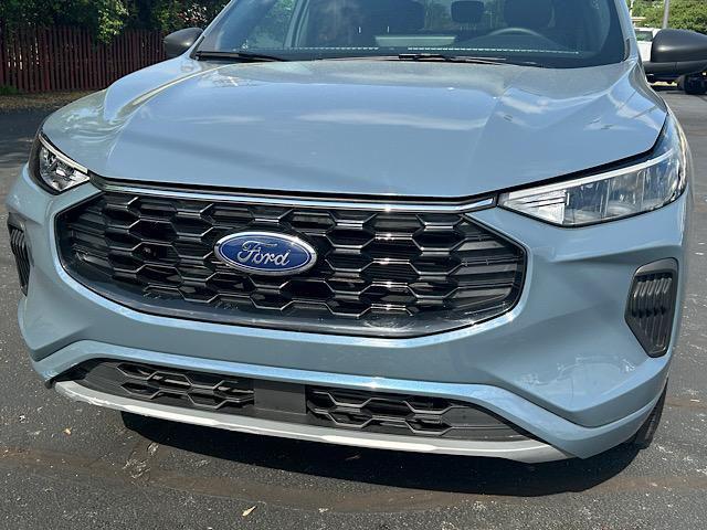 used 2023 Ford Escape car, priced at $21,290