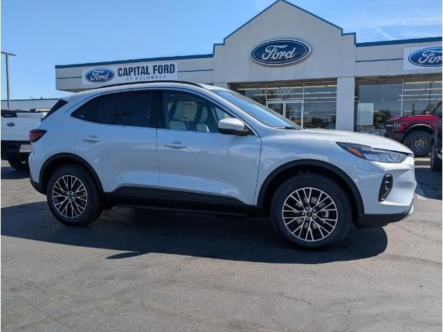 new 2025 Ford Escape PHEV car, priced at $27,268