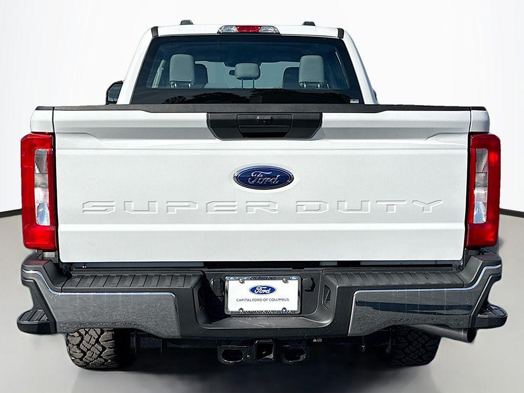 new 2025 Ford F-250 car, priced at $53,160