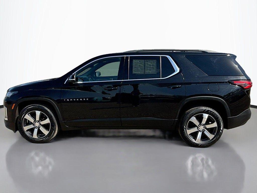 used 2022 Chevrolet Traverse car, priced at $27,990