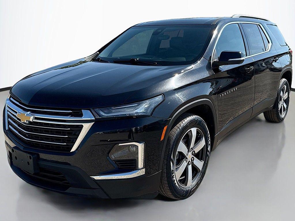 used 2022 Chevrolet Traverse car, priced at $27,990