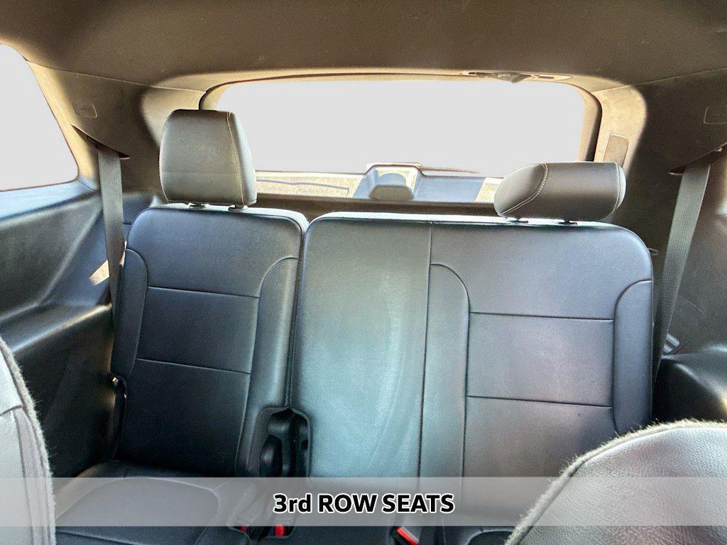 used 2022 Chevrolet Traverse car, priced at $27,990