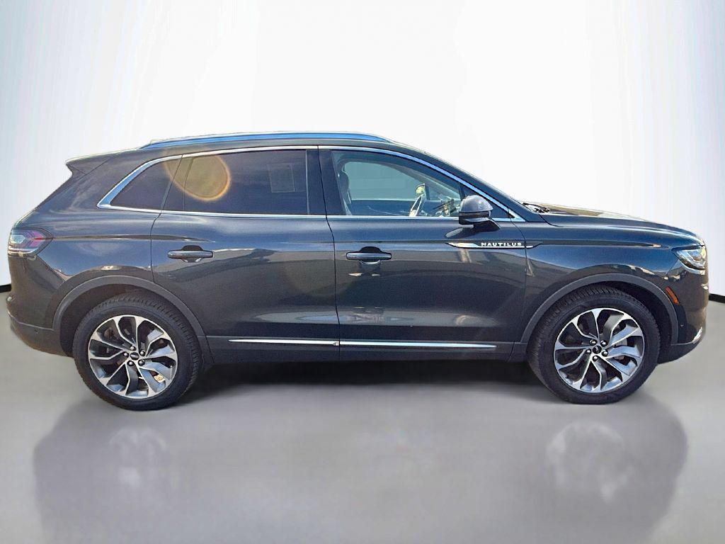 used 2022 Lincoln Nautilus car, priced at $25,990