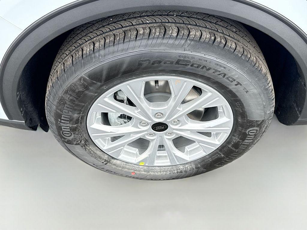 new 2026 Ford Escape car, priced at $29,275