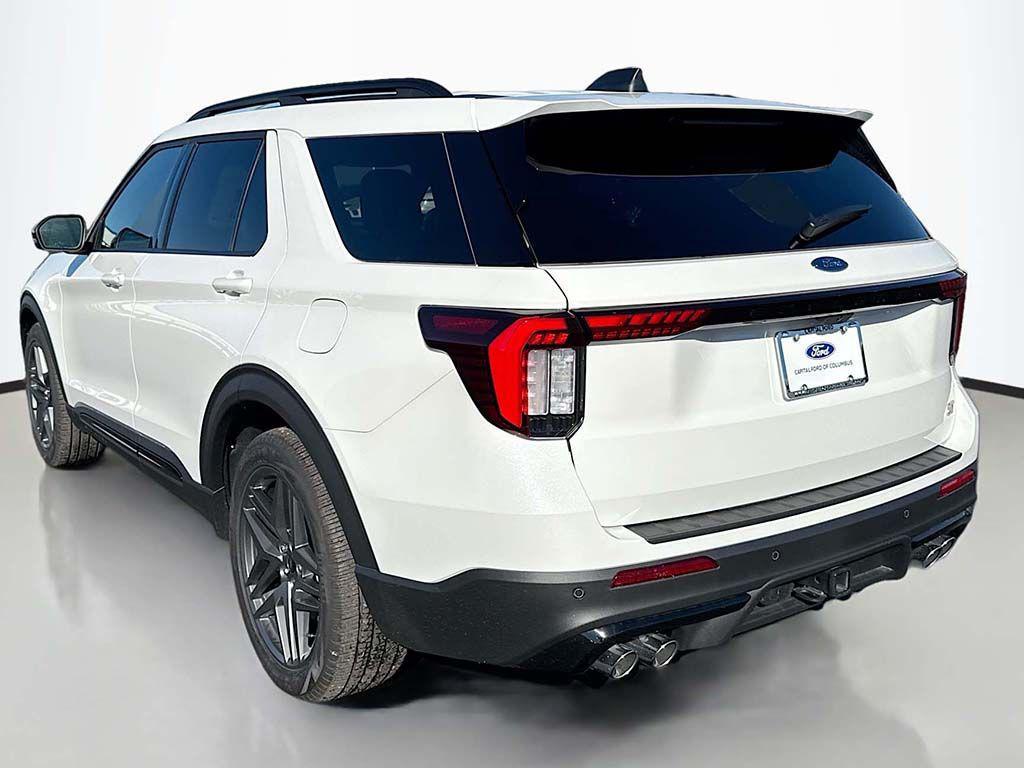 new 2025 Ford Explorer car, priced at $55,965
