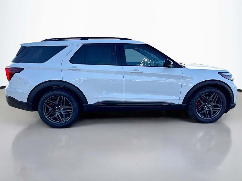 new 2025 Ford Explorer car, priced at $55,965