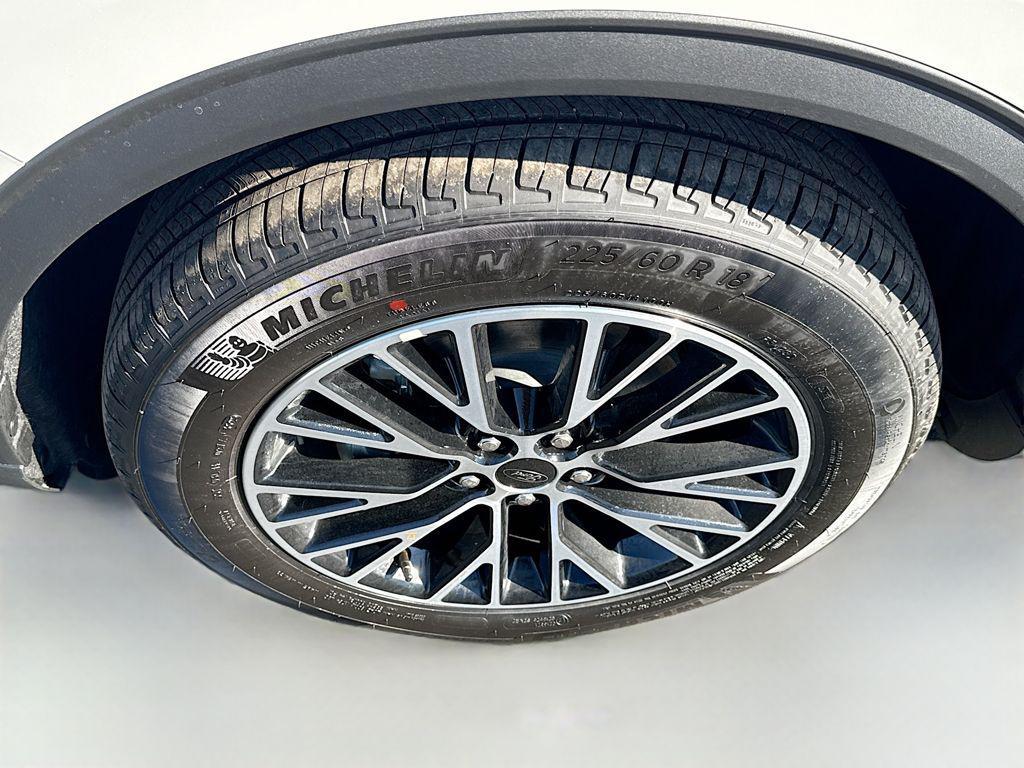 new 2026 Ford Escape PHEV car, priced at $30,763