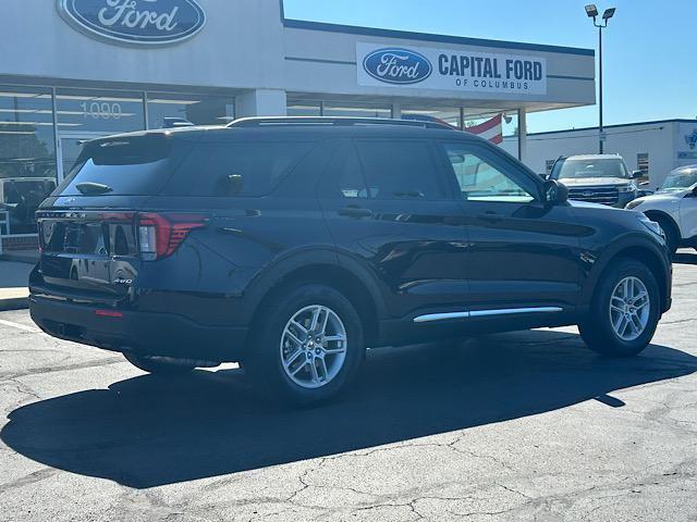 new 2025 Ford Explorer car, priced at $40,285