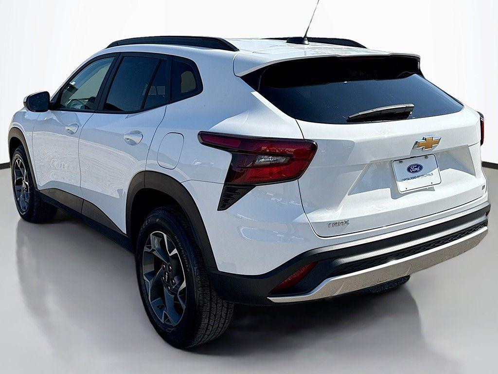 used 2024 Chevrolet Trax car, priced at $19,390