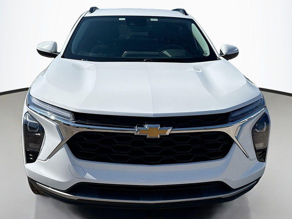 used 2024 Chevrolet Trax car, priced at $19,390