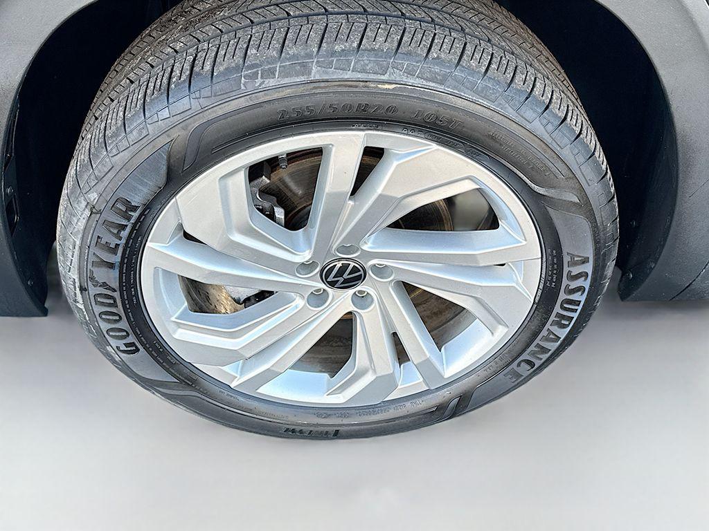 used 2021 Volkswagen Atlas car, priced at $19,990