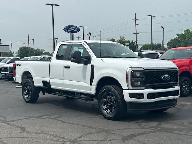new 2025 Ford F-350 car, priced at $54,817