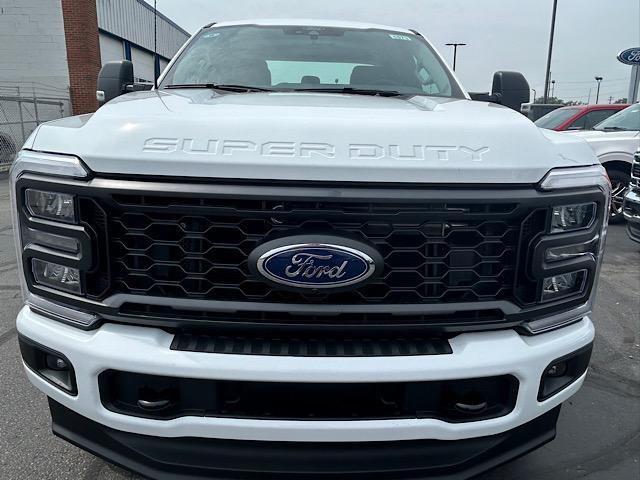 new 2025 Ford F-350 car, priced at $54,817