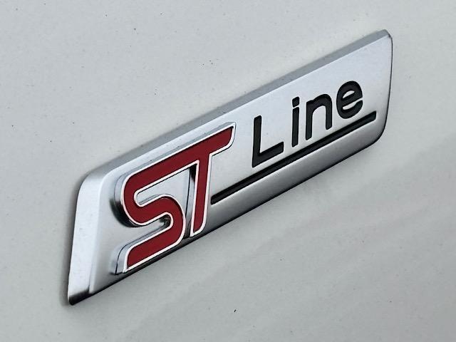 new 2025 Ford Escape car, priced at $30,081