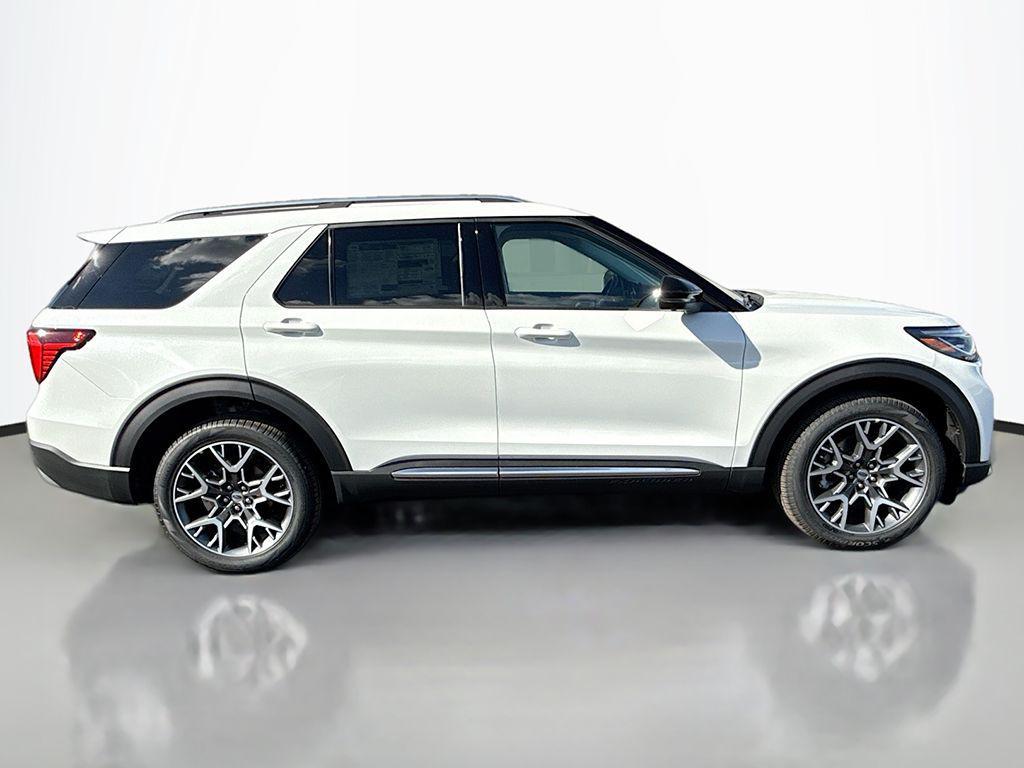 new 2025 Ford Explorer car, priced at $55,183