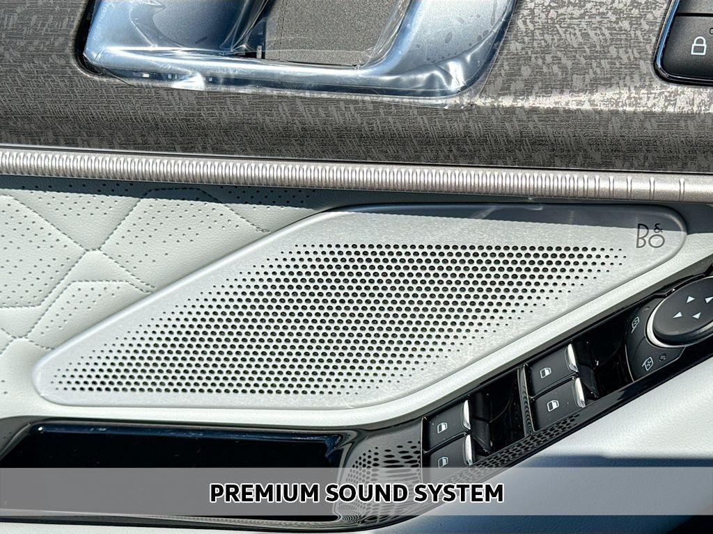 new 2025 Ford Explorer car, priced at $55,183